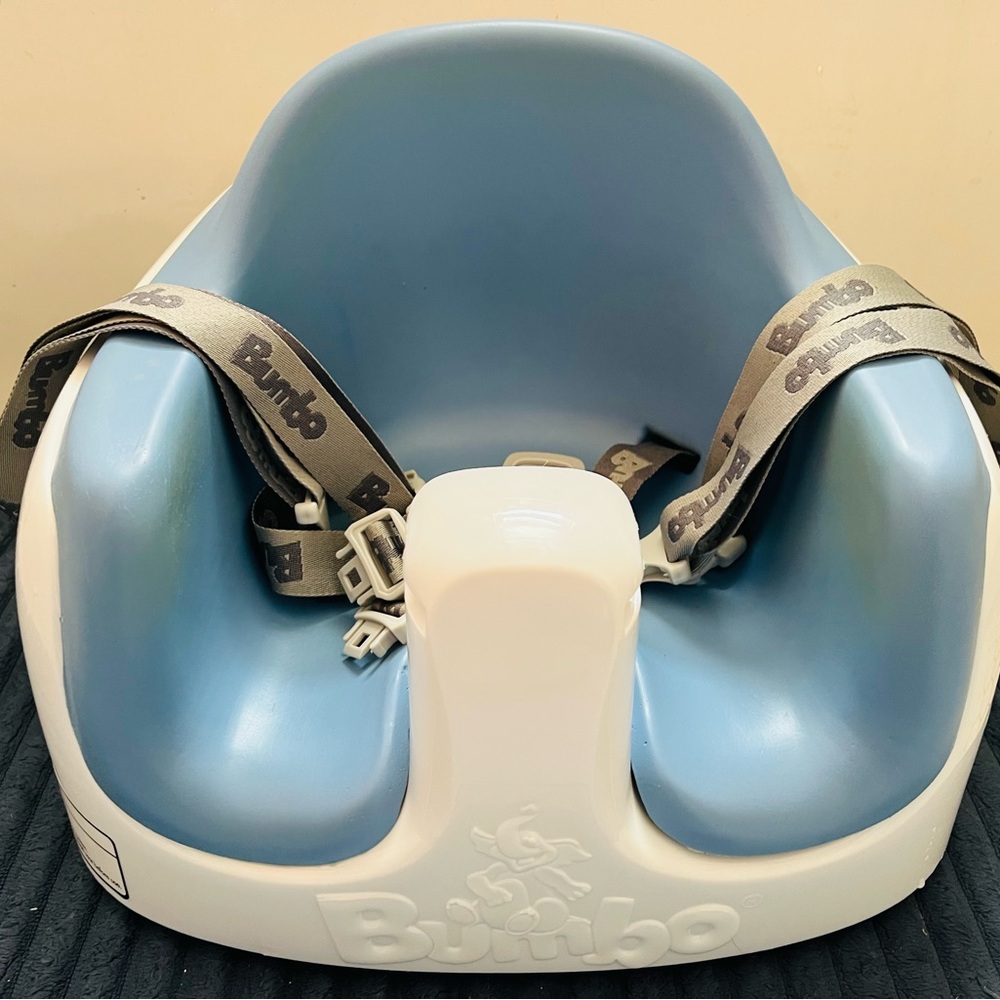 Bumbo Baby Toddler Adjustable 3-in-1 Booster Seat/High Chair & Tray